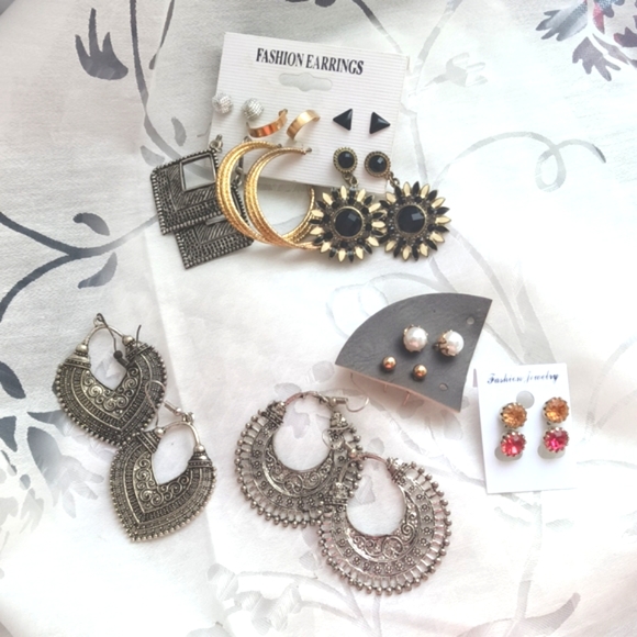 🎉🎉🎉Earrings Set of 12